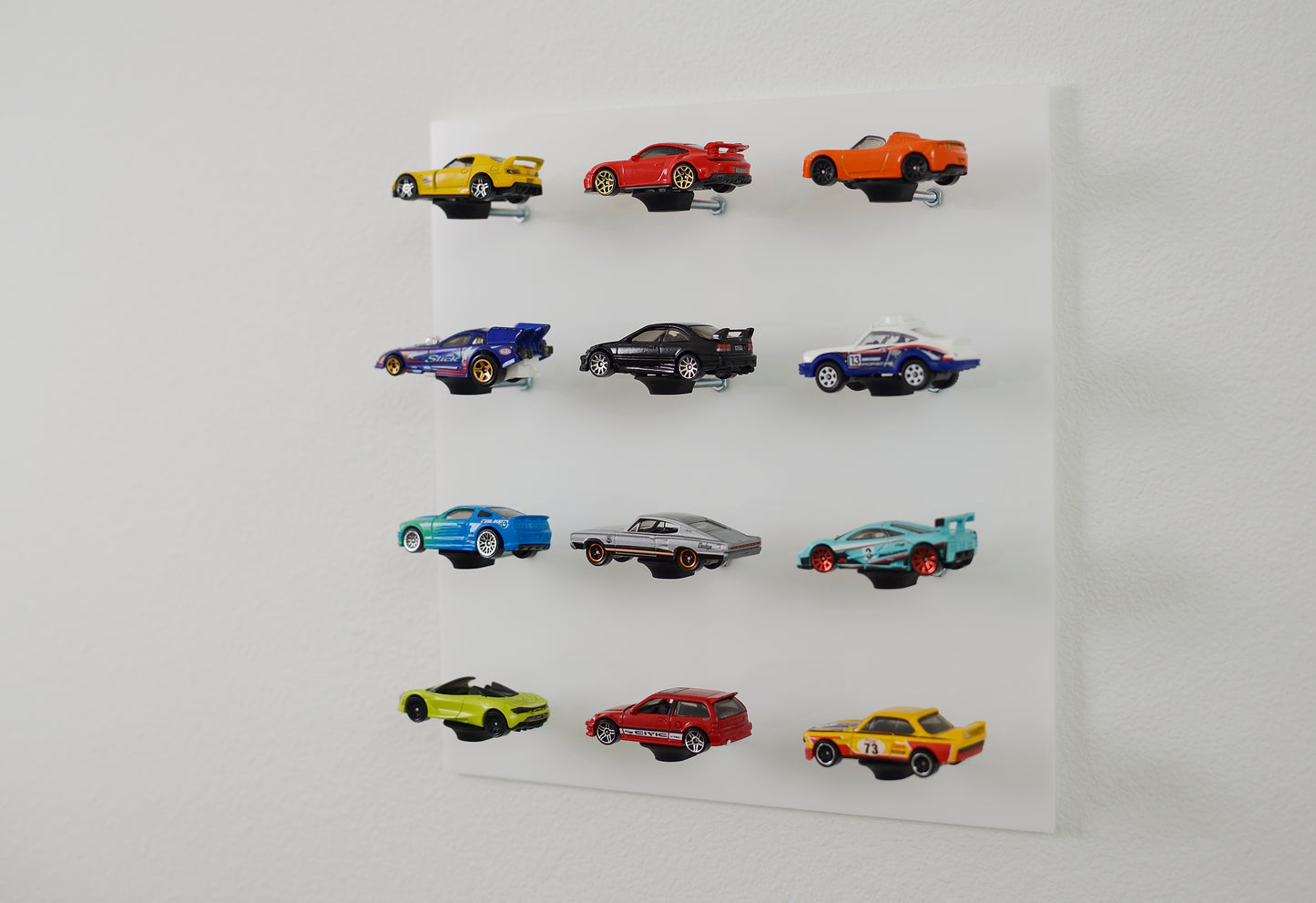 White Diecast Display - 1:64