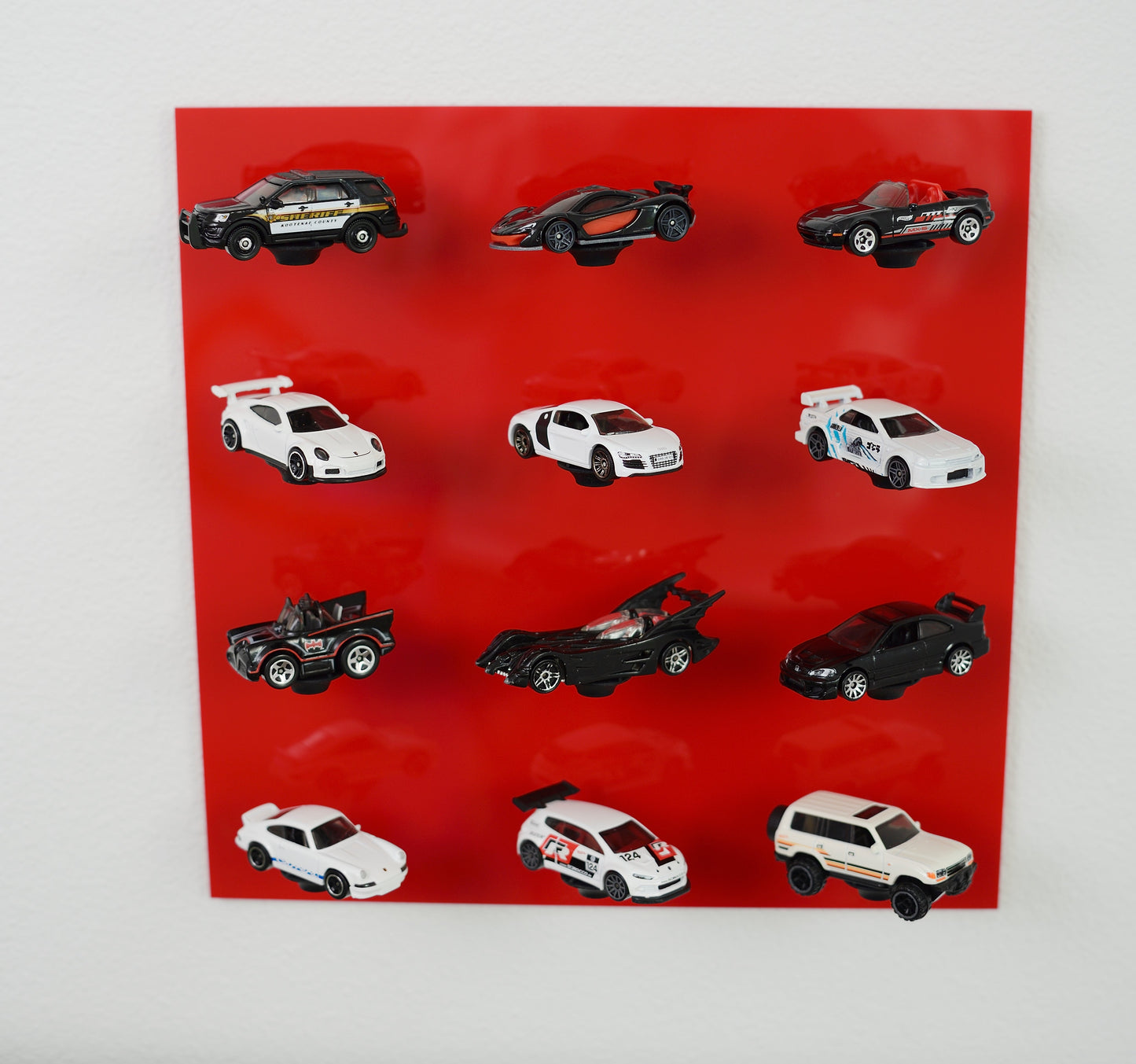 1:64 diecast display