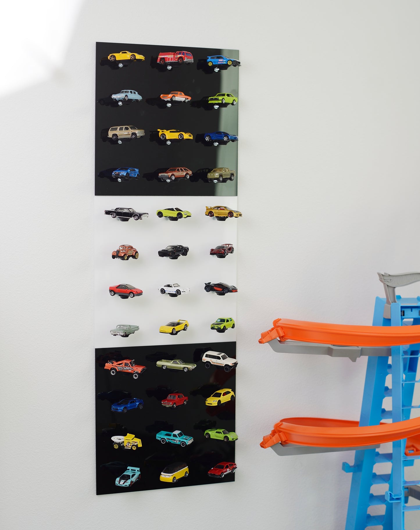 Black Diecast Display - 1:64