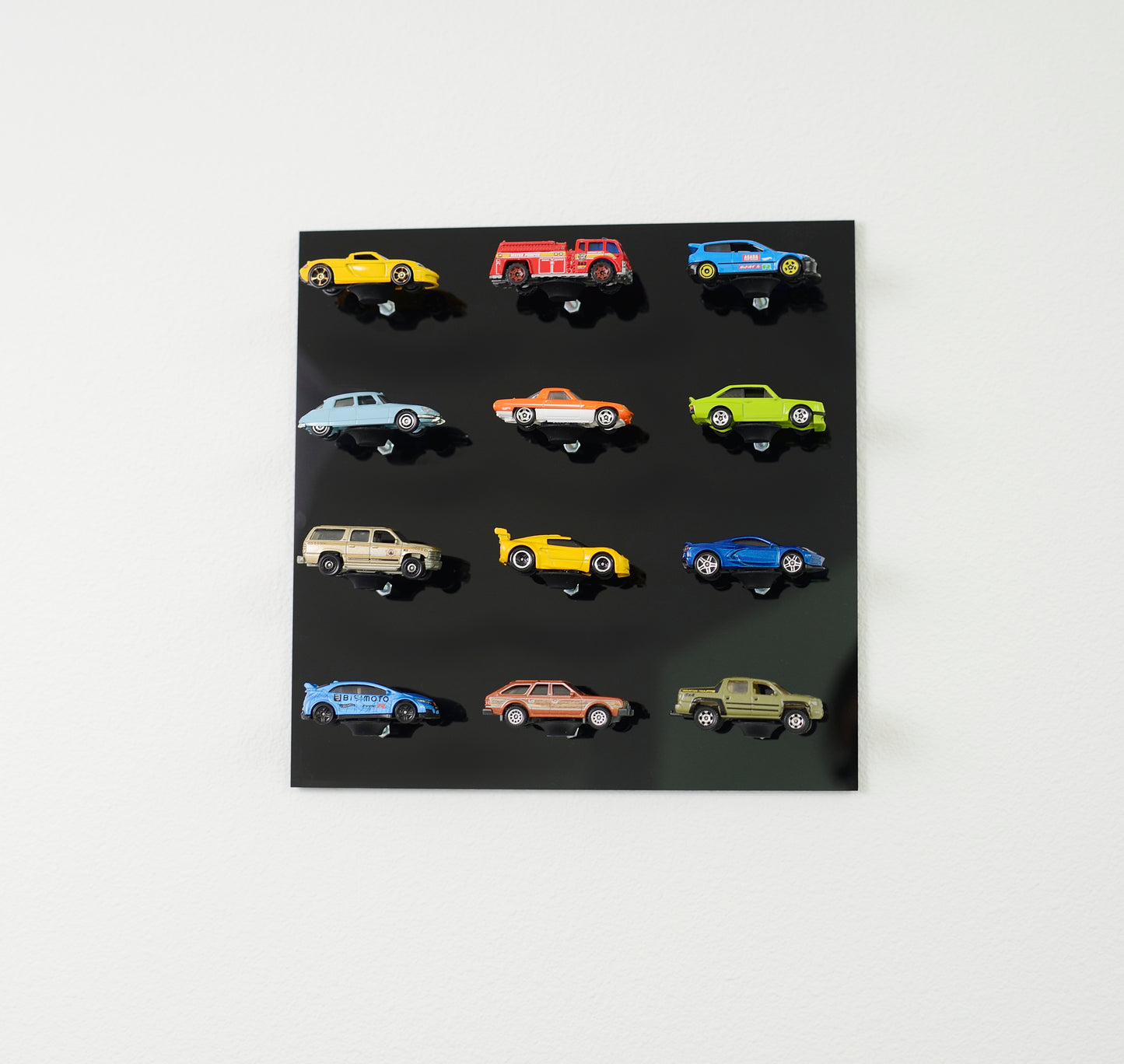 Black Diecast Display - 1:64