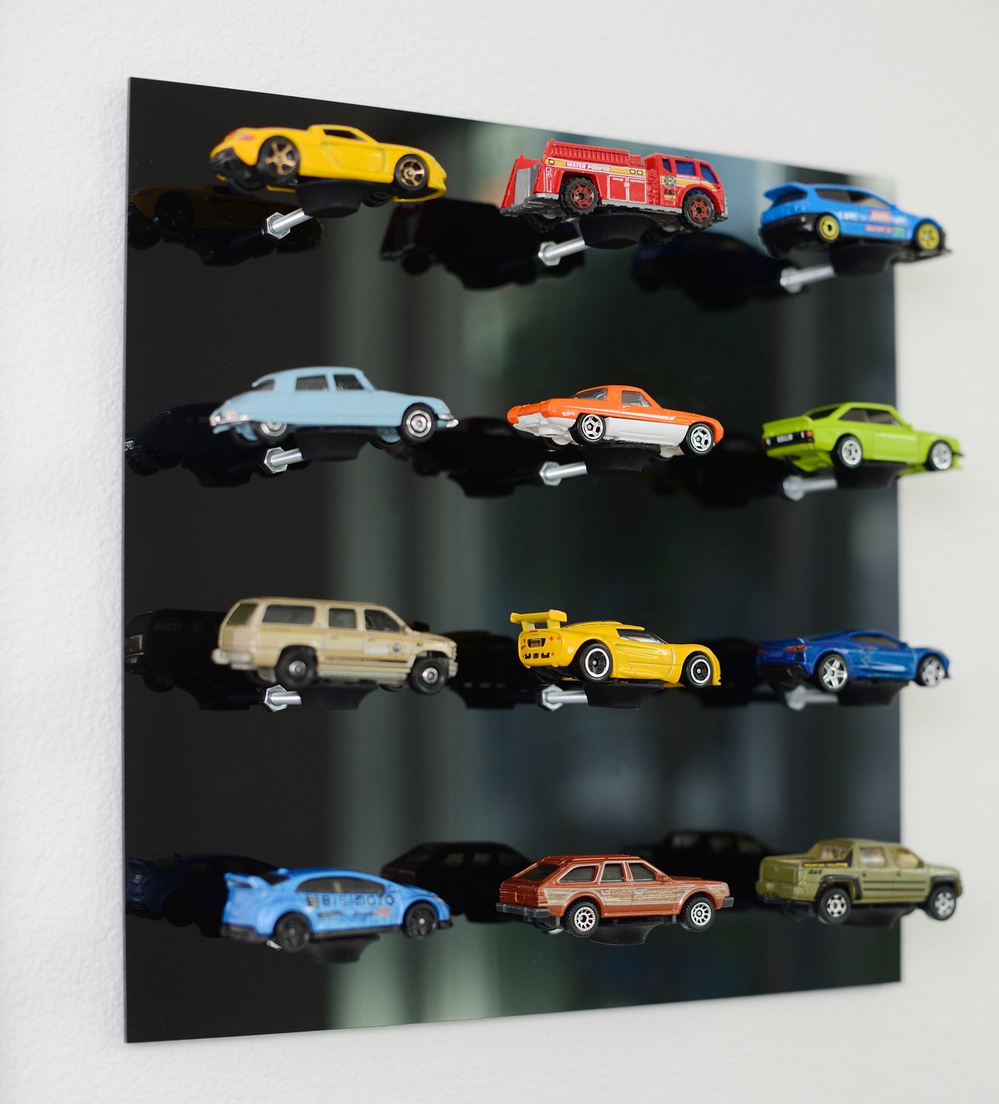 Black Diecast Display - 1:64