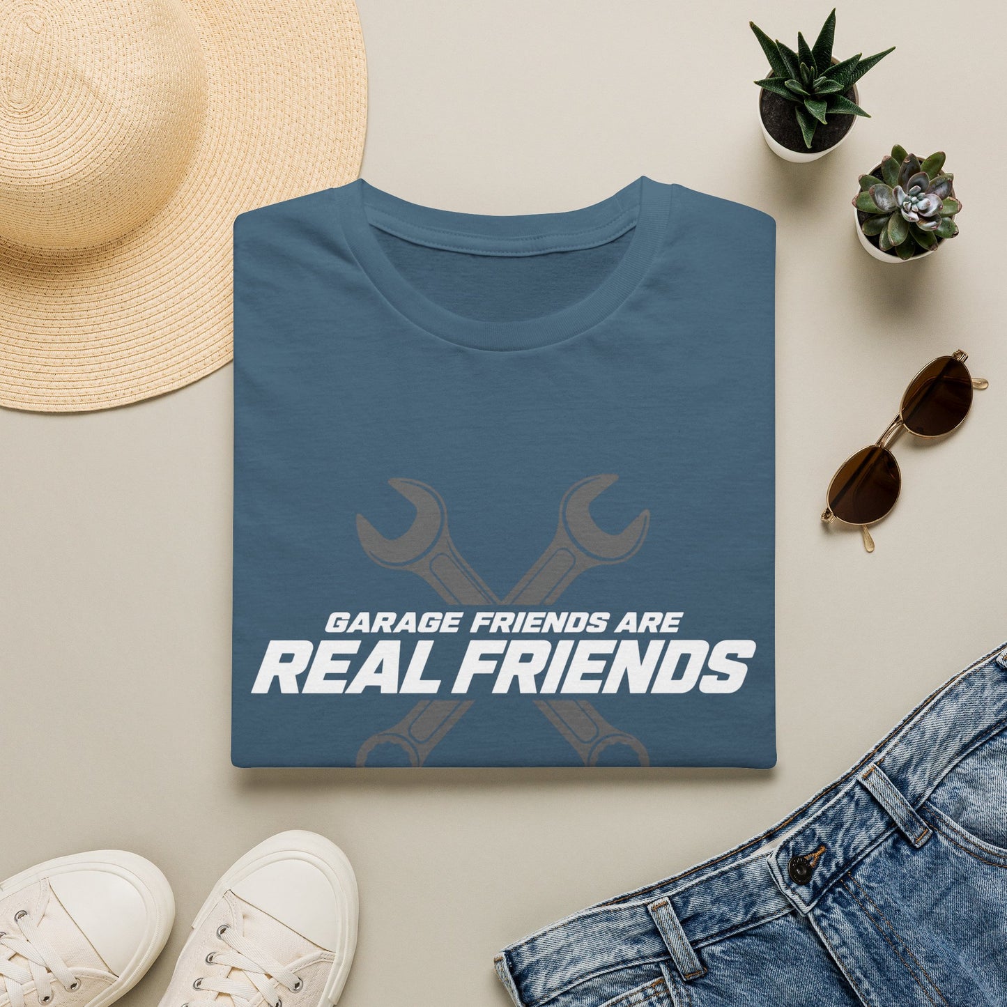 Garage Friends   T-Shirt