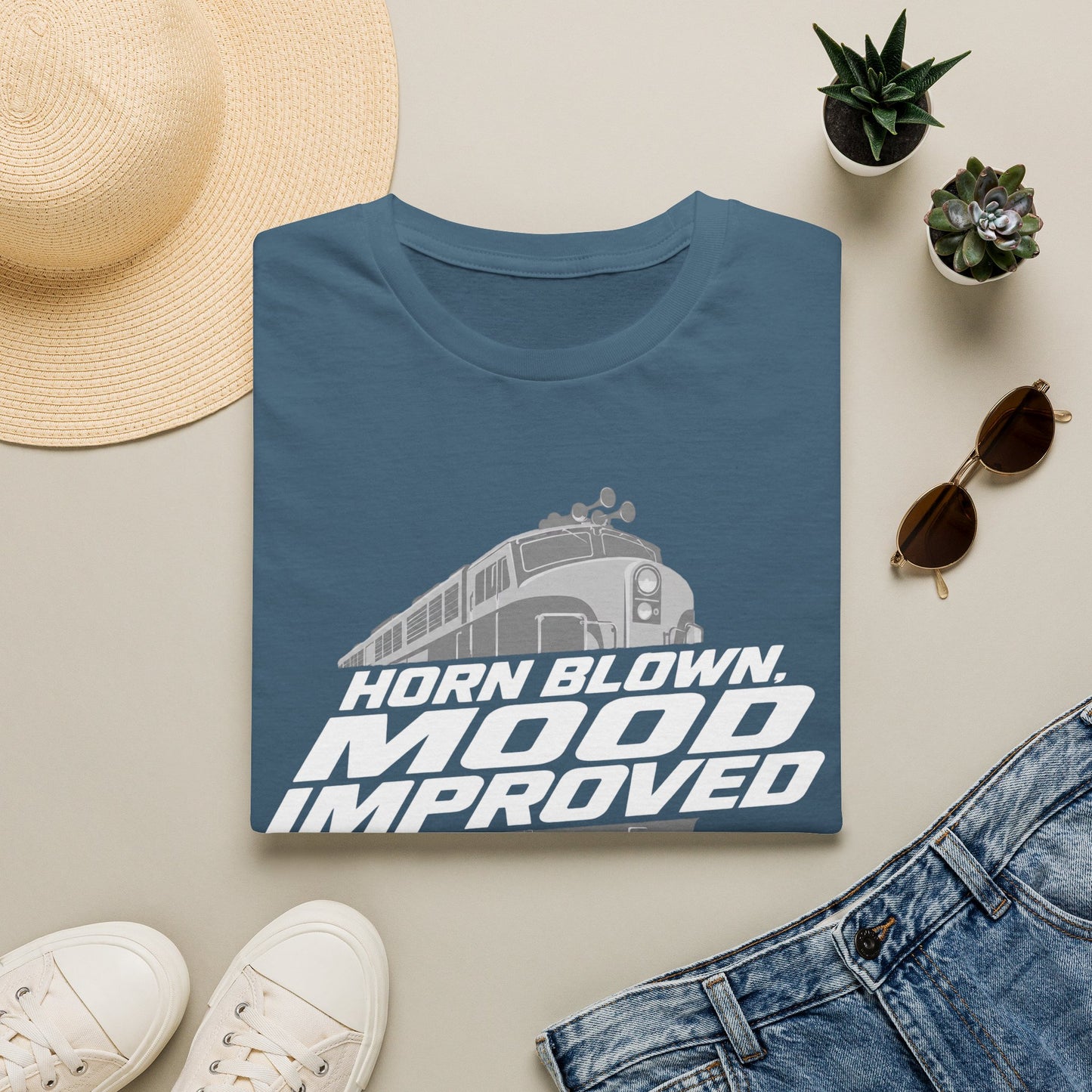 Horn Blown, Train   T-Shirt