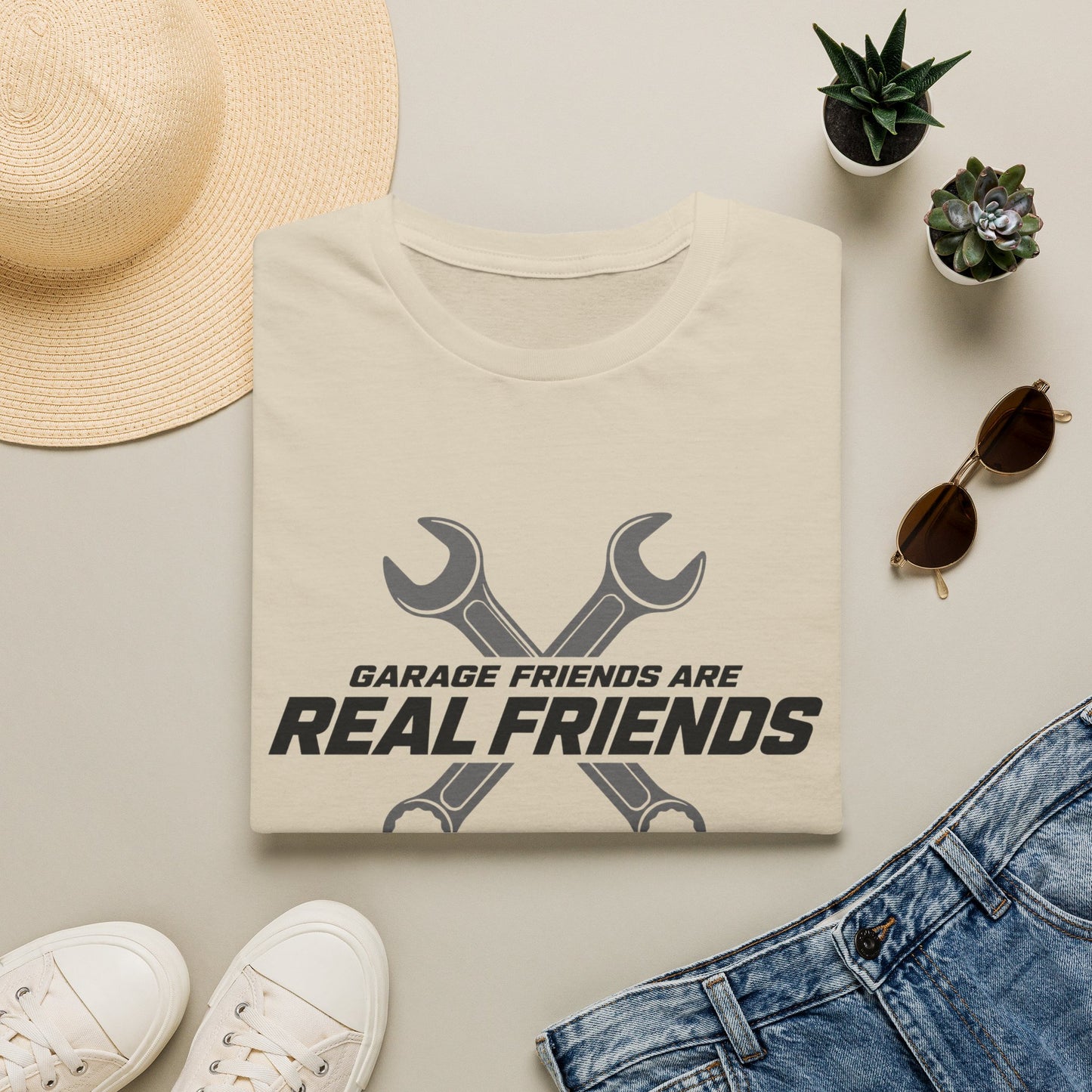 Garage Friends   T-Shirt