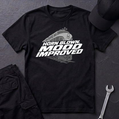 Horn Blown, Train   T-Shirt