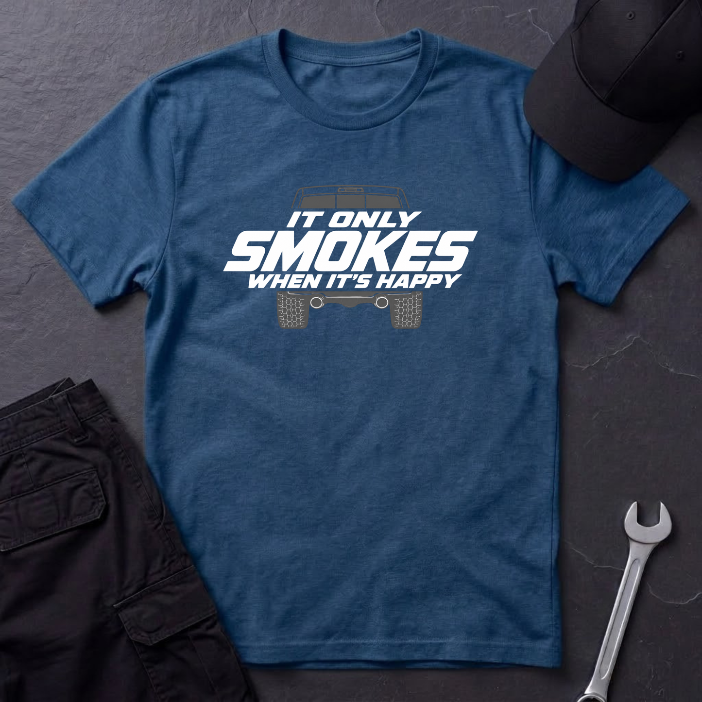 Smokes When It's Happy   T-Shirt